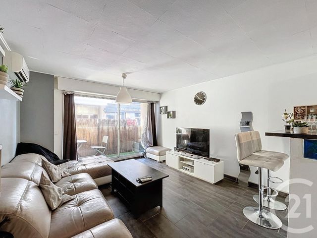 Appartement F2 à vendre - 2 pièces - 44.98 m2 - MARSEILLE - 13009 - PROVENCE-ALPES-COTE-D-AZUR - Century 21 Can Transactions